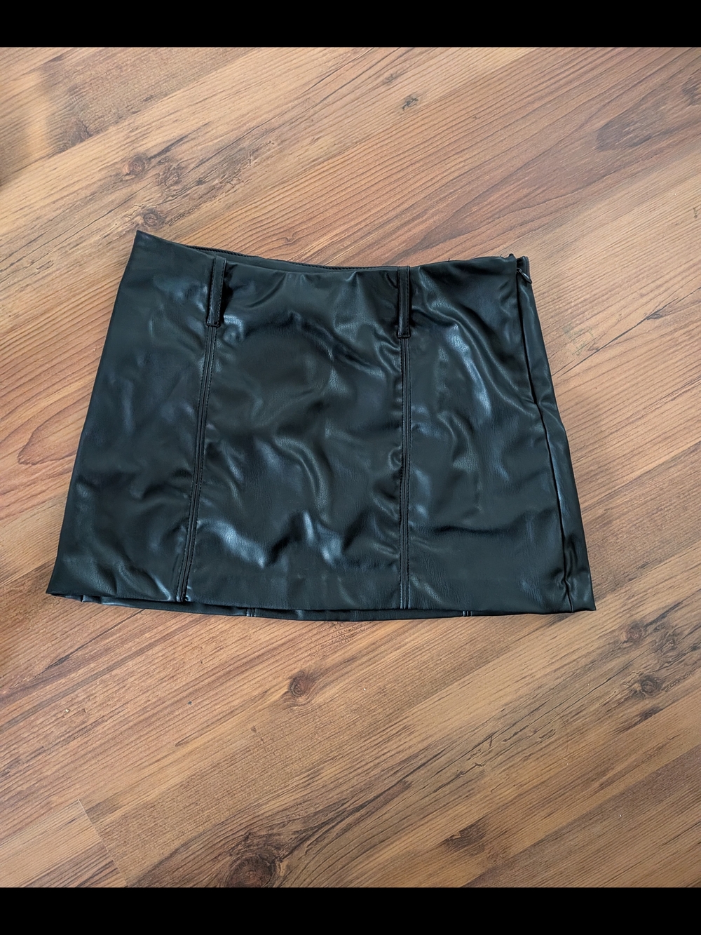 Divided Black Faux Leather Mini Skirt In Excellent Condition